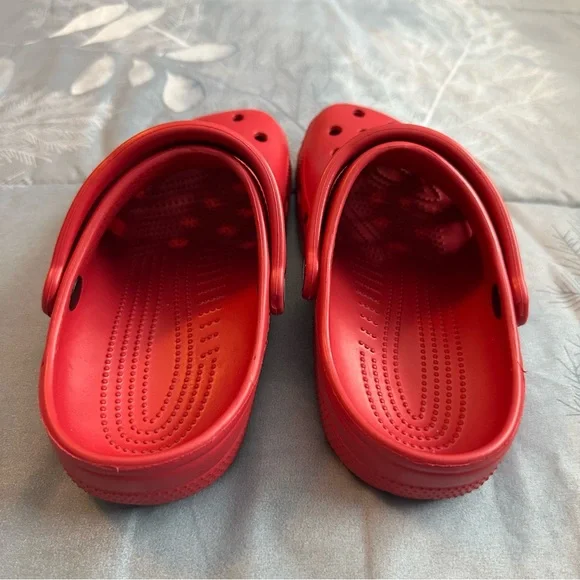 Like New CROCS Women’s Sandals - Bright Red W sz7 M sz5 - Picture 4 of 10